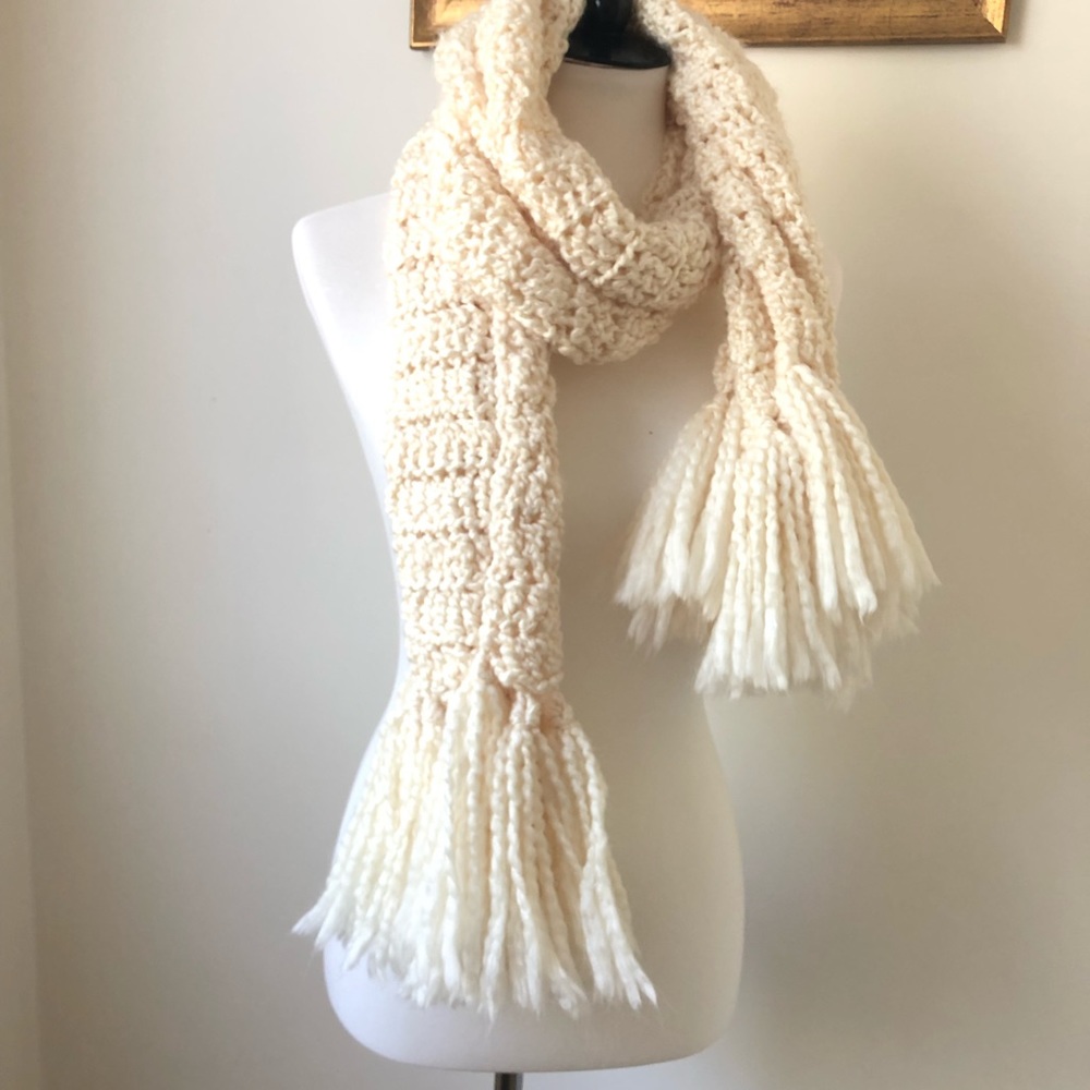 Final Price 🌹Ivory Wool shall.